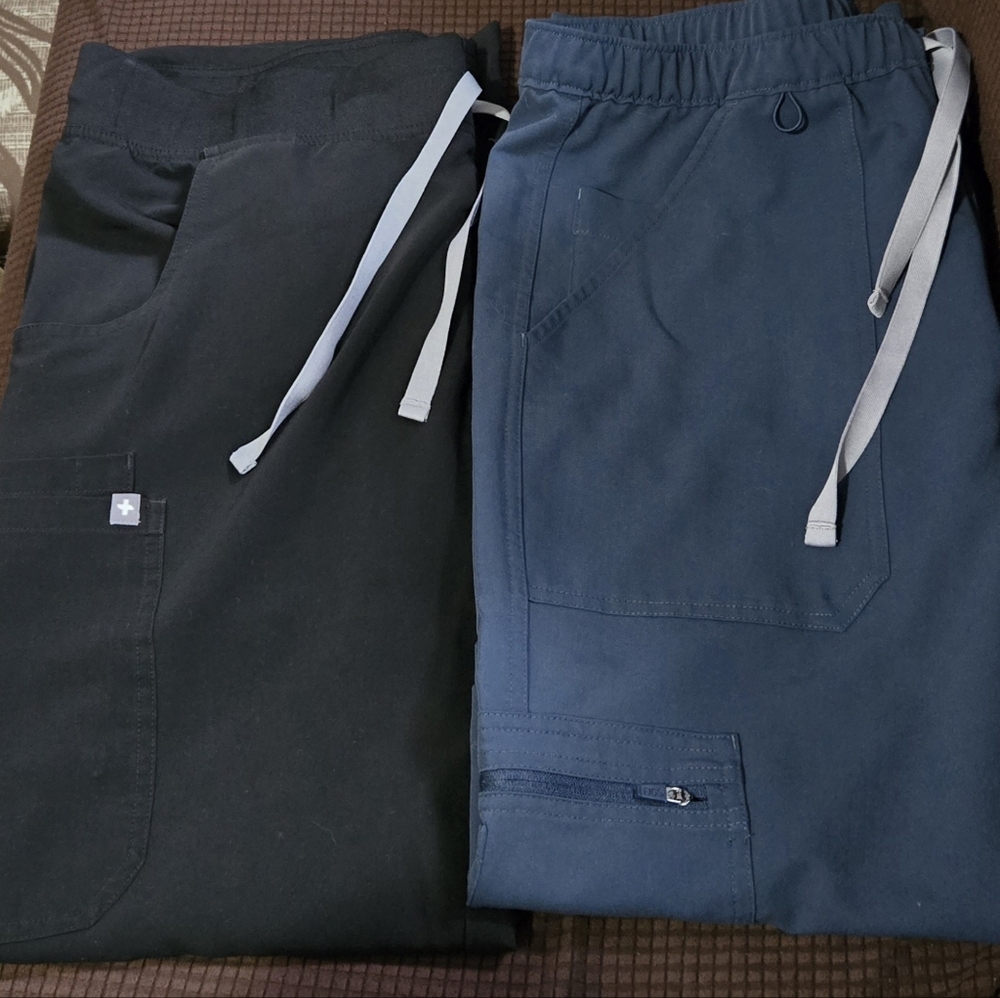 FIGS Cairo Cargo Scrub Pants, Colour Dark Harbour, Size M/S, Pants Colour Black
